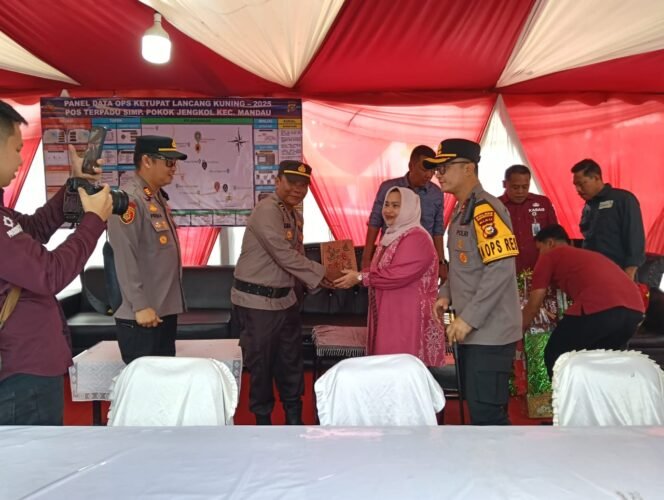 
					Posko Lebaran di Bengkalis Siap, Kapolres: Kami Hadir untuk Keamanan dan Kenyamanan Pemudik.