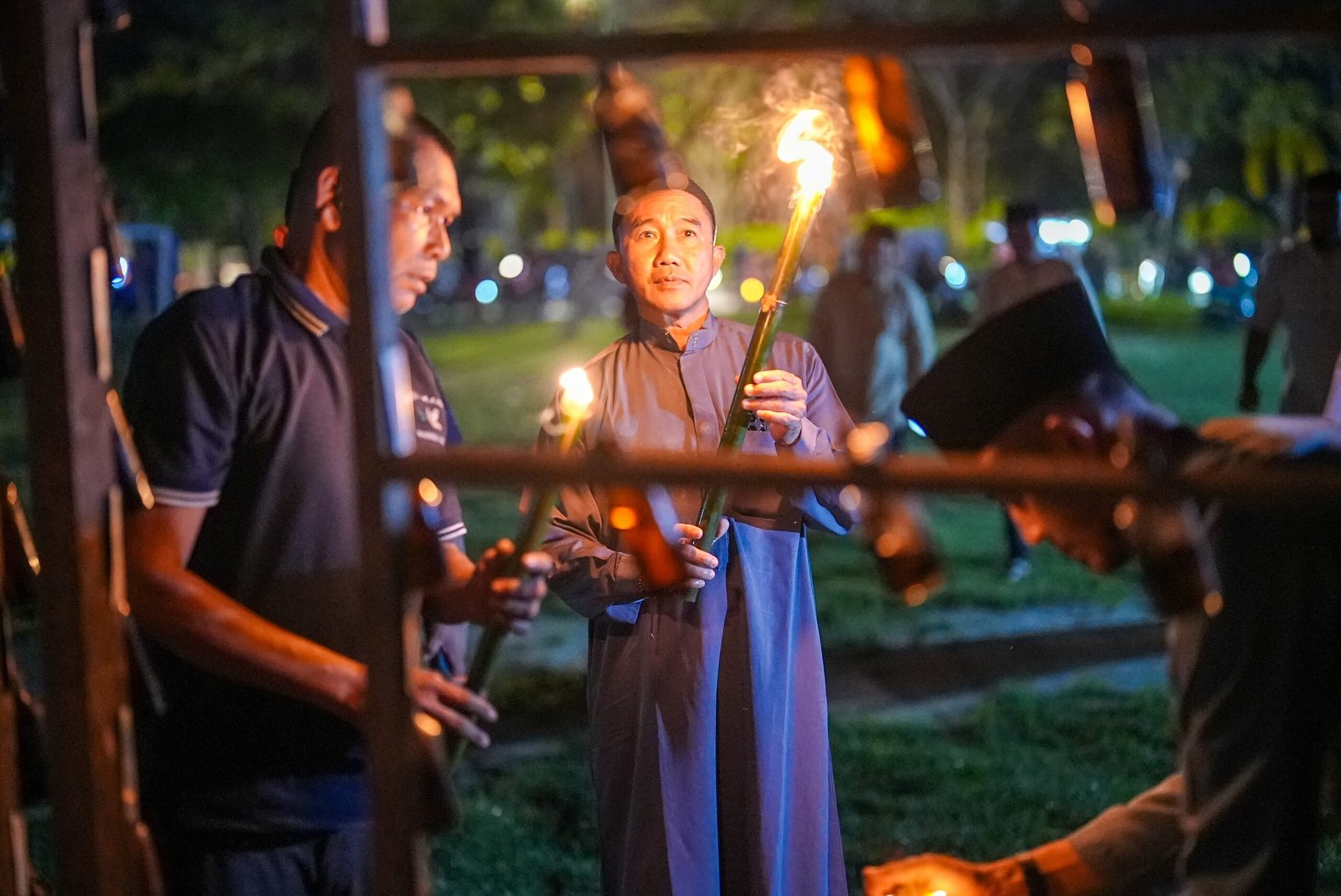 Colok Gemerlap Lampu Colok: Warisan Syiar Islam dan Tradisi Melayu di Malam ...