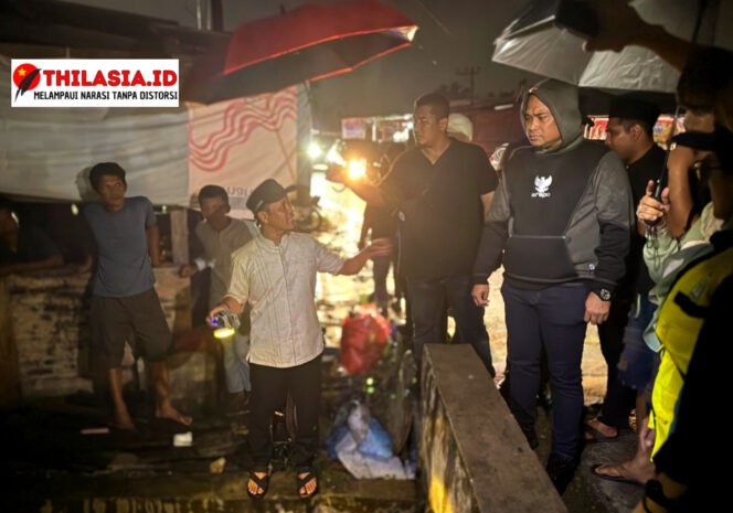 
					Cegah Banjir Meluas, Wali Kota Pekanbaru dan BWS Kerahkan Pompa Air di Sungai Siak.