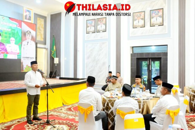 
					Danrem 031/Wira Bima Penuhi Undangan Bupati Kampar, Berbuka Puasa Bersama Tokoh Masyarakat.