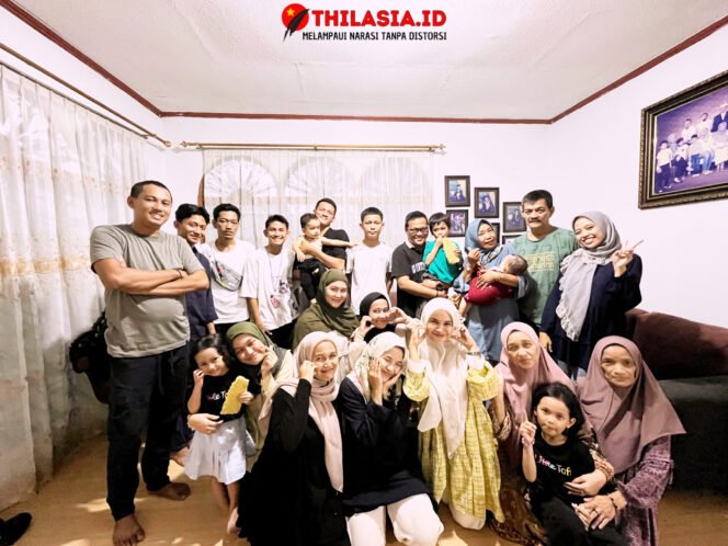 
					Sarinah Family Pekanbaru: Merajut Kasih di Bulan Suci, Berbagi Berkah dalam Hangatnya Silaturahmi.