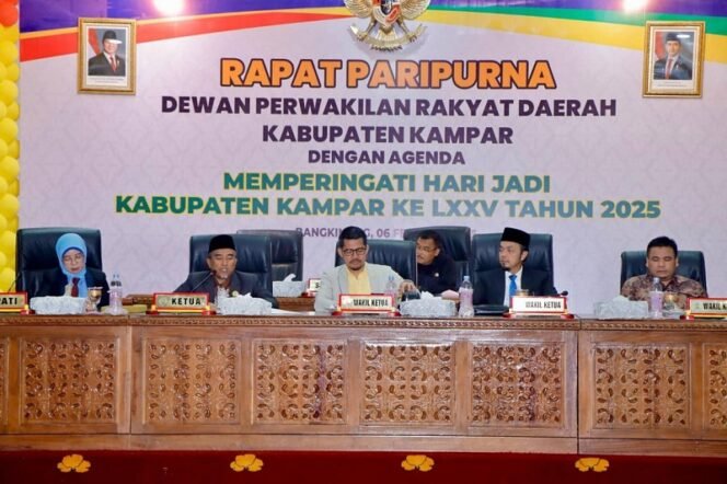 
					Resmi Ditetapkan KPU, DPRD Kampar Umumkan Bupati dan Wakil Bupati Terpilih