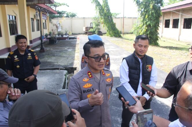 
					Kapolres Bengkalis Gandeng Pemerintah Daerah dan Masyarakat Dalam Kegiatan Karhutla Fun Run