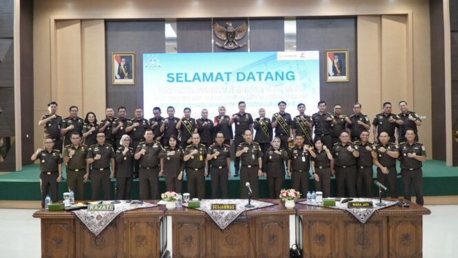 
					Verifikasi Lapangan Penilaian ZI WBBM Oleh Tim Penilai Internal (TPI) di Kejati Riau