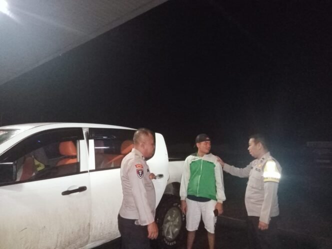 
					Polsek Pangean Patroli KRYD Malam Guna Cegah C3 dan Penyalahgunaan Narkoba di Desa Sako