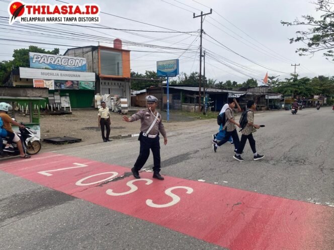 
					Antisipasi Kemacetan dan Kecelakaan, Polisi Rokan Hulu Gencar Kawal Jalur Pagi.