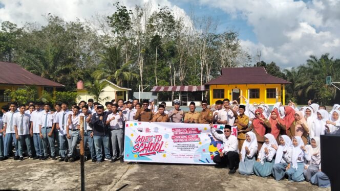 
					Sat Lantas Polres Kuansing Laksanakan “Police Goes to School” di SMAN 1 Hulu Kuantan