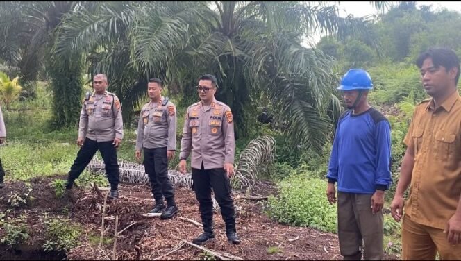 
					Kapolres Bengkalis Tinjau Embung dan Kanal Bloking, Tegaskan Kesiapsiagaan Hadapi Karhutla.
