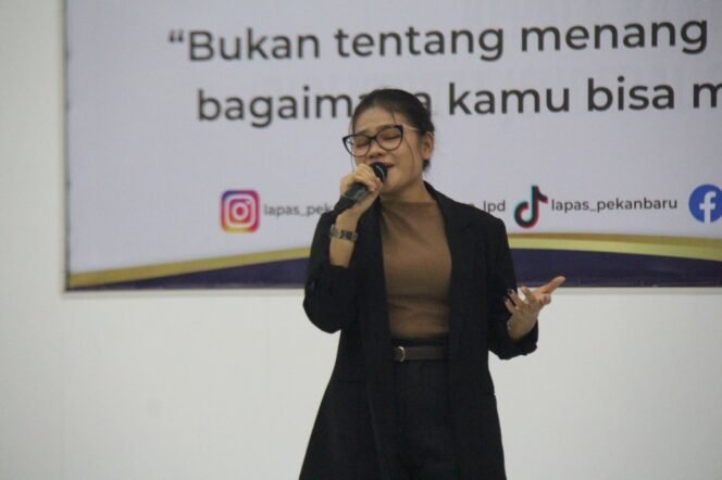 
					Penuh Kemeriahan dan Kegembiraan, Lapas Pekanbaru Gelar Lomba Karoeke Dalam Rangka HBP ke-61.
