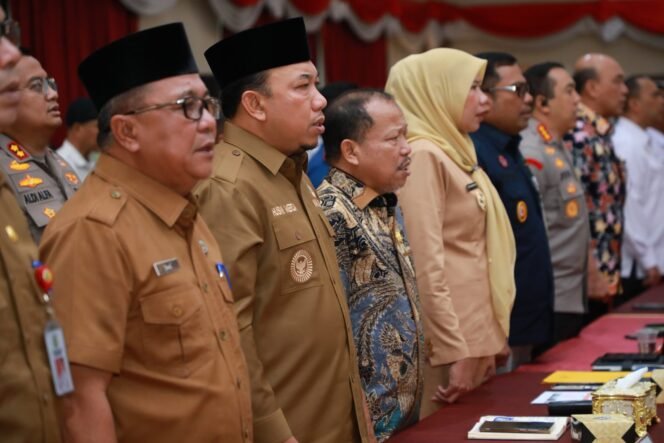 
					Bahas Karhutla, Wabup Husni Rakor bersama Gubernur Riau.