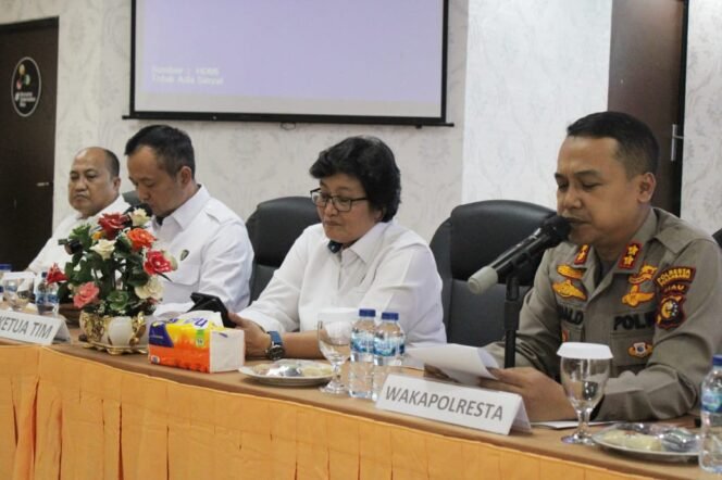 
					Itwasum Polri Lakukan Kunjungan Monitoring, Evaluasi, dan Asistensi Kegiatan Prioritas di Polresta Pekanbaru.