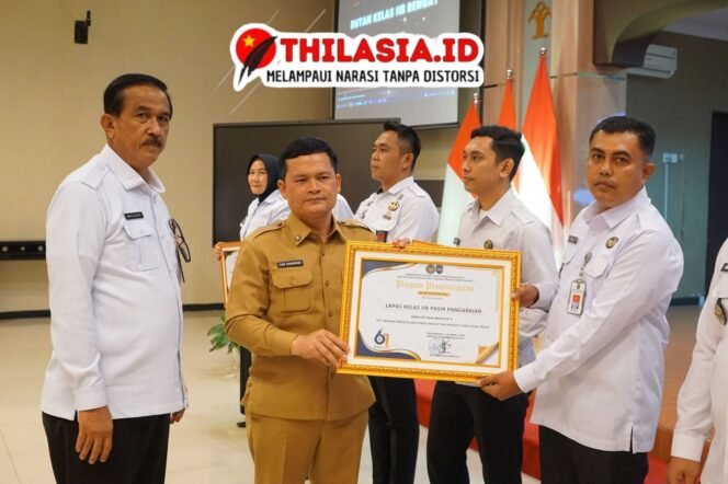 
					Humas Lapas Pasir Pangaraian Raih Penghargaan dari Kakanwil Ditjenpas Riau