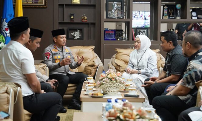 
					Kunjungan Perdana Kapolda Riau ke Unri, Perkuat Sinergi Polri dan Dunia Akademik.