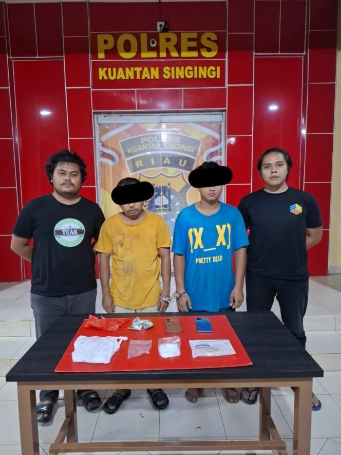 
					Tim Mata Elang Sat Res Narkoba Polres Kuansing Bekuk Dua Pengedar Shabu di Singingi Hilir