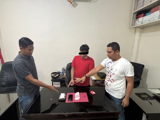 
					Dibawah Komando AKBP Emil, Sat Resnarkoba Polres Rohul Berhasil Gagalkan Peredaran Sabu Seberat 105,92 Gram – Satu Orang Pelaku Ditangkap.