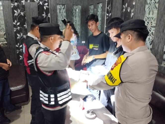 
					Kapolres Bengkalis Apresiasi Pelaksanaan Patroli Dalam Rangka Ops Pekat lancang kuning 2025 Polres Bengkalis dan Polsek jajaran.