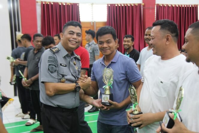 
					Apresiasi Prestasi, Lapas Pekanbaru Bagikan Hadiah Kepada Pegawai dan Warga Binaan Pemenang Lomba HBP Ke-61.