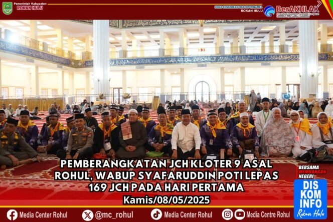 
					Pemberangkatan JCH Kloter 9 asal Rohul, Wabup Syafaruddin Poti Lepas 169 JCH pada Hari Pertama.
