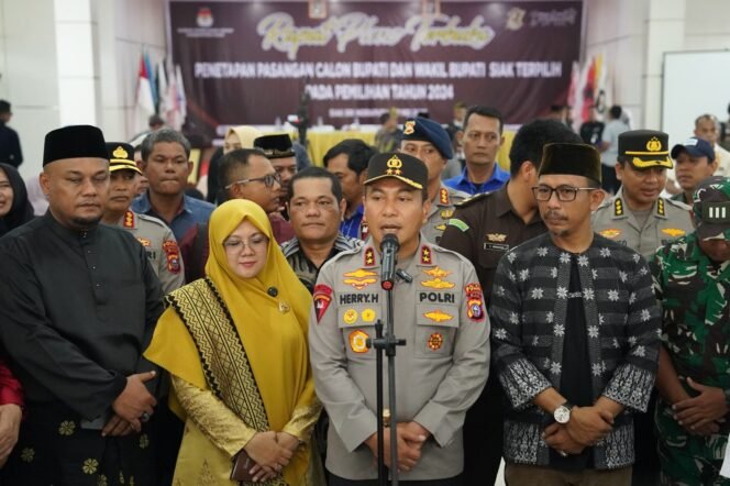 
					Rapat Pleno Terbuka Penetapan Bupati Dan Wakil Bupati Terpilih Pilkada Siak 2024 Berlangsung Aman dan Lancar