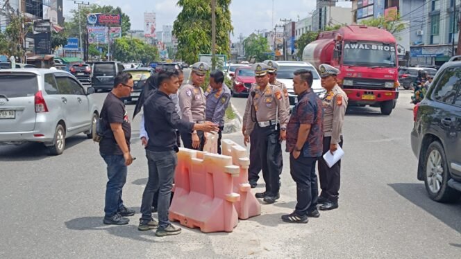 
					Uji Coba Penutupan Dua U-Turn di Jalan Nangka Pekanbaru Dimulai Jumat, 9 Mei 2025.
