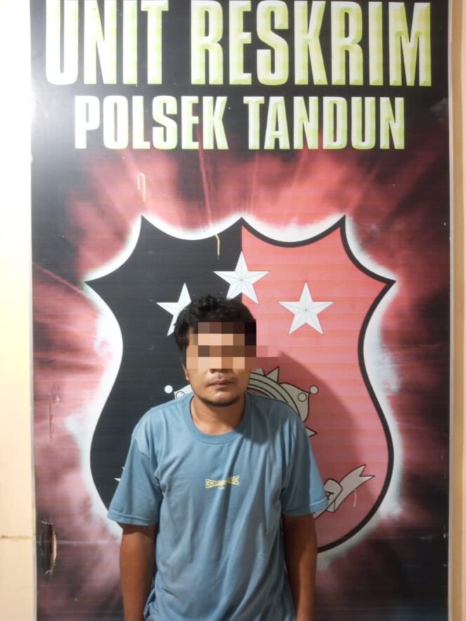 
					Personil Polsek Tandun Amankan Seorang Pelaku Pengancaman Pembunuhan Di Puo Raya