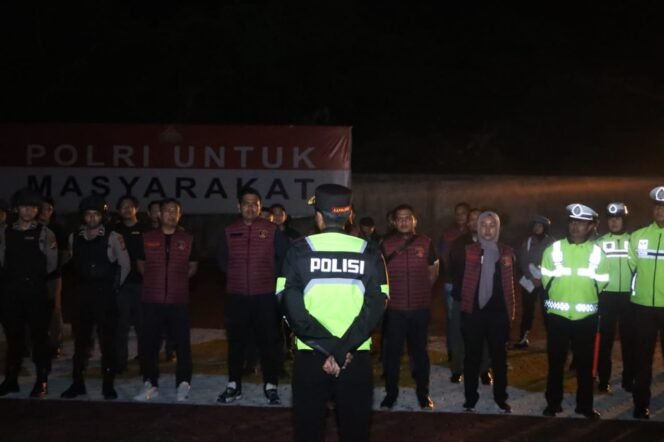 
					Kapolres AKBP Emil Eka Putra, Cegah Aksi Premanisme dalam rangka Show Of Force Team Raga.
