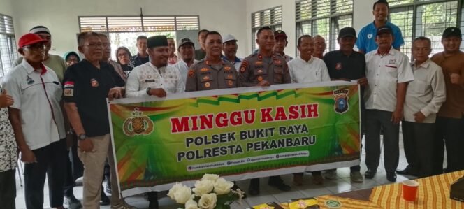 
					Minggu Kasih Polresta Pekanbaru dan Polsek Bukit Raya, Wadah Aspirasi Masyarakat Marpoyan Damai.