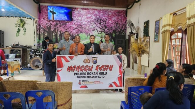 
					Wujudkan Kondusifitas Khamtibmas Saat Beribadah, Polsek Rokan IV Koto Gelar Giat Minggu Kasih.