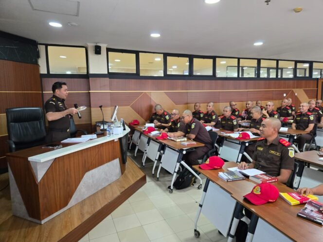
					Dr. Hadiman Didaulat Jampidum Jadi Mentor Jaksa Muda di PPPJ 2025