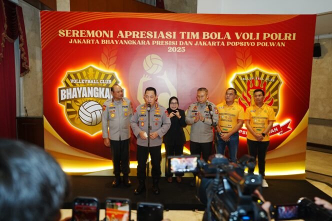 
					Hadiri Seremoni Apresiasi Tim Voli, Kapolri: Terus Bawa Harum Nama Institusi.