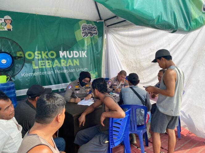 
					Ditlantas Polda Riau Tertibkan ODOL dan Travel Gelap, Temukan SIM Palsu dan Puluhan Pelanggaran.