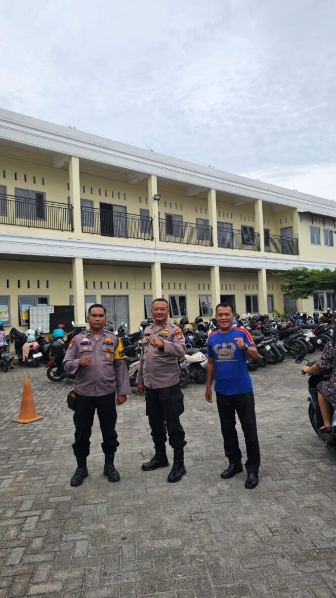 
					Polsek Binawidya Laksanakan Pengamanan Ibadah Kenaikan Isa Almasih di Empat Gereja, Situasi Aman dan Kondusif.