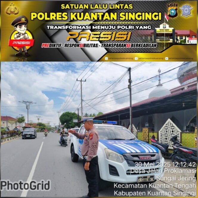 
					Sat Lantas Polres Kuansing Laksanakan Patroli Pengamanan di Masjid Saat Sholat Jumat