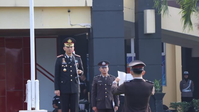 
					Polres Kuansing Gelar Upacara Peringatan Hari Lahir Pancasila Tahun 2025, Kapolres: Pancasila Adalah Jiwa Bangsa.
