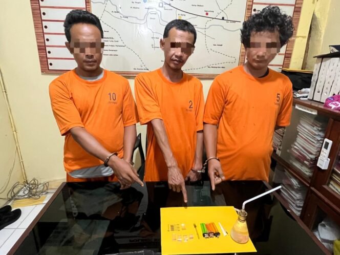 
					Tiga Pengguna Sabu Ditangkap di Kuantan hilir, semua Positif Methamphetamine.