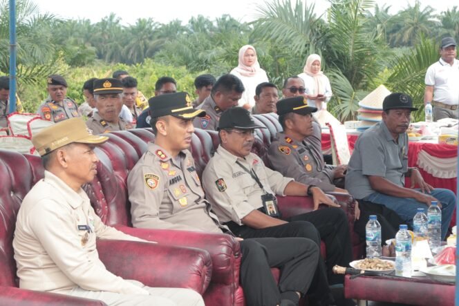 
					Kapolres Kuansing hadiri Panen Raya Jagung Serentak Kuartal II di PT Gatipura Mulya di Kecamatan Pangan
