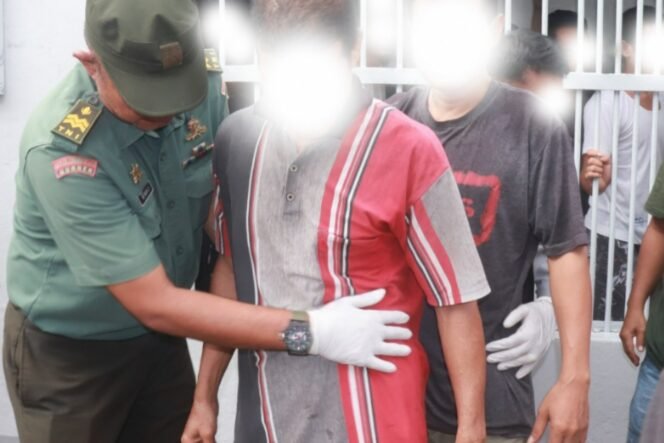 
					Tegakkan SOP Pengamanan, Lapas Pasir Pangaraian Gelar Razia di Kamar Hunian.