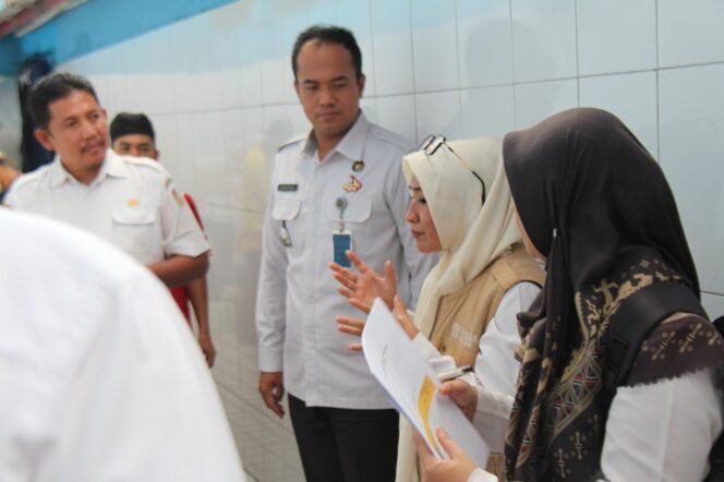 
					Berikan Layanan Makanan dan Minuman Terbaik Bagi Warga Binaan Dinkes Kota Pekanbaru Perpanjang Sertifikat Laik Hygiene Dapur Lapas Pekanbaru