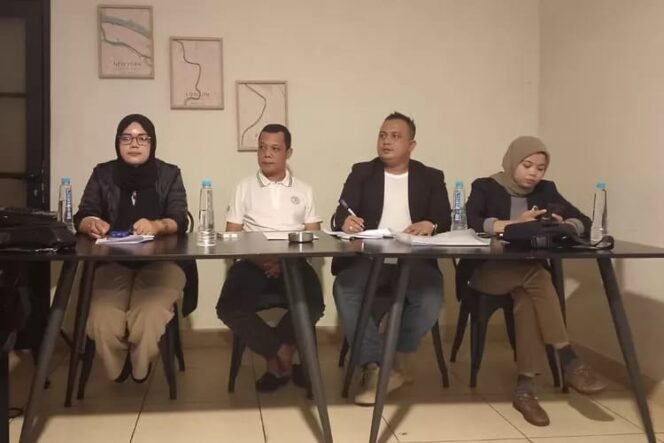 
					Muflihun Ungkap 198M SPPD Fiktif, Cep Permana Galih: Sudah Jelas Bahwa Irwan Suryadi dan Agung Nugroho terlibat Kuat!