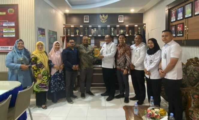 
					Lapas Pasir Pangarayan Teken MoU dan MoA dengan Fakultas Hukum UPP, Perkuat Kolaborasi Pendidikan dan Pengabdian Masyarakat.