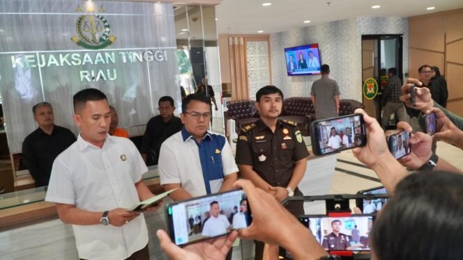 
					Tenggelam dalam Pelarian: Nursahir Akhirnya Ditangkap Usai 7 Tahun Buron Korupsi Kapal Inhil