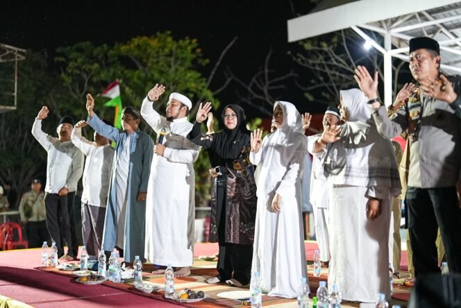 
					Afni Z Hadir di Malam Puncak Peringatan HUT ke 30 Kecamatan Minas