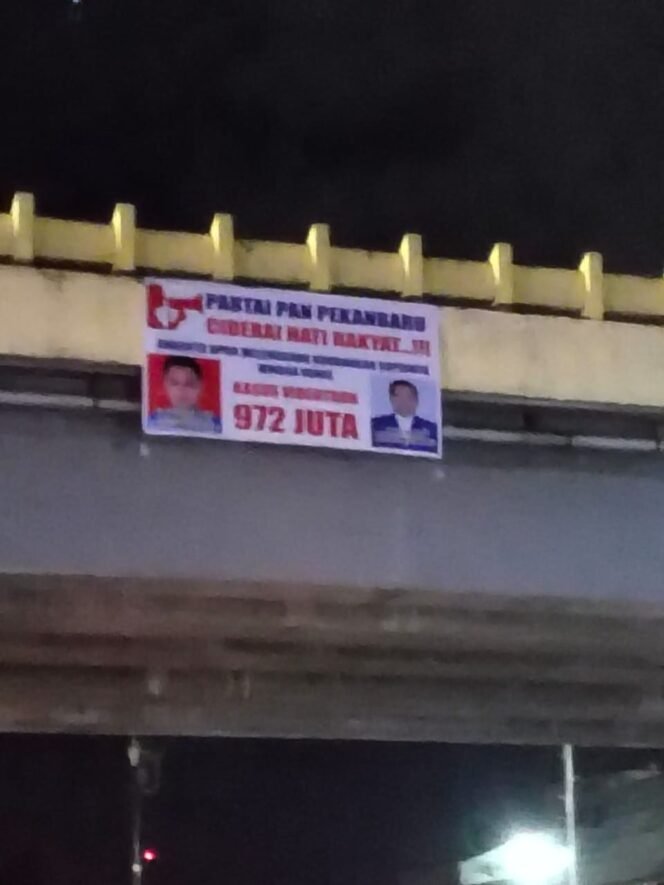 
					Roni Pasla Diduga Dalang Proyek Videotron, Supir Dijadikan Kambing Hitam, Aktivis Riau Cep Permana Galih Ancam Guncang Kejari Pekanbaru.