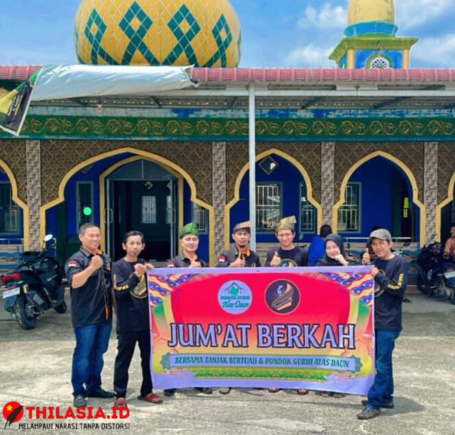 
					Tanjak Bertuah & Pondok Gurih Alas Daun Gelar Jumat Berkah: Tebar Kebaikan, Hadirkan Kehangatan untuk Sesama.