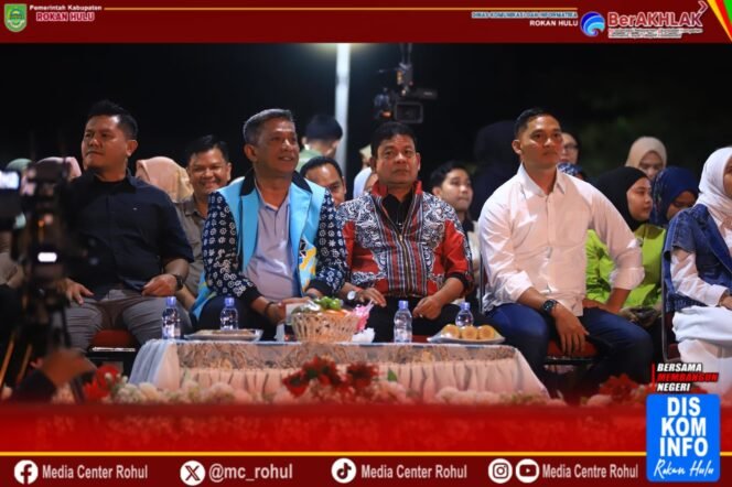 
					Ratusan Ribu Warga Padati Malam Puncak HUT ke-26 Rokan Hulu, Rayola dan Kotak Guncang Panggung Pesta Rakyat