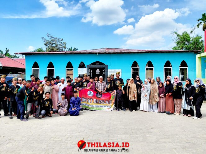 
					Menebar Cinta di Lembah Damai: Tanjak Bertuah dan Pondok Gurih Alas Daun Satukan Hati untuk Santri Riau