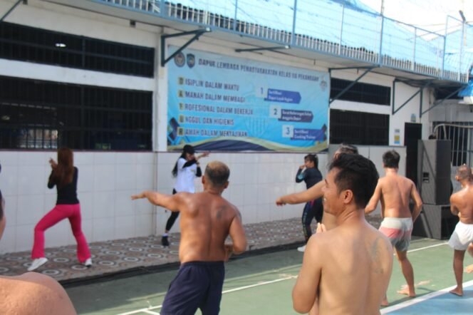 
					Lapas Kelas IIA Pekanbaru Hidupkan Semangat WBP Lewat Senam Pagi