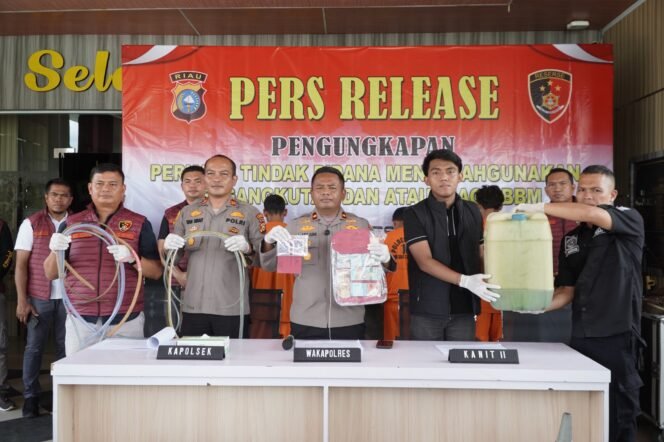 
					Polres Rohul Bongkar Sindikat Sumut: Mobil & Motor Dimodif Jadi Truk Tangki Ilegal Pertalite