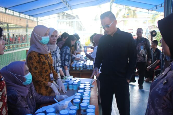 
					Implementasi Program Aksi Kemenimipas 2026, Lapas Pekanbaru Gelar Tes Urine Ratusan Warga Binaan