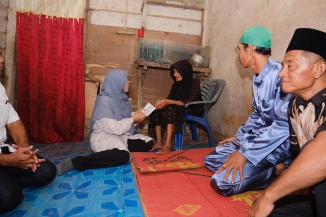 
					Masyarakat Buantan Besar Keluhkan Air Bersih, Bupati Afni : Kita Cari Solusinya